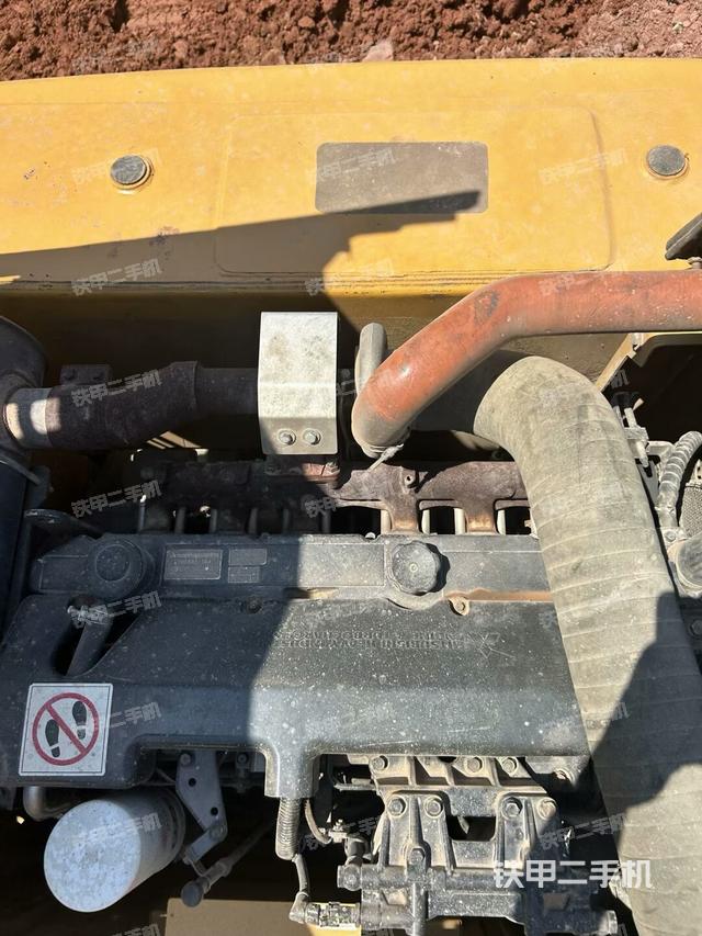 发动机室(上车部件) 发动机室(上车部件)