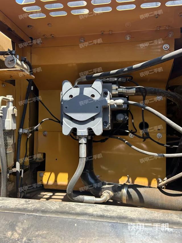 液压泵室(大件舱室) 液压泵室(大件舱室)