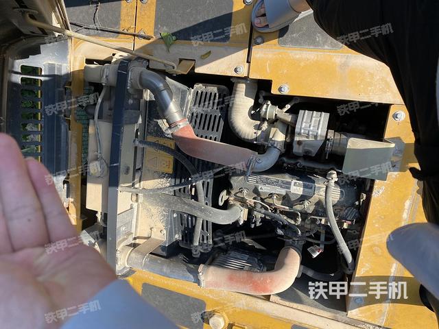发动机整体俯视(整机外观) 发动机整体俯视(整机外观)