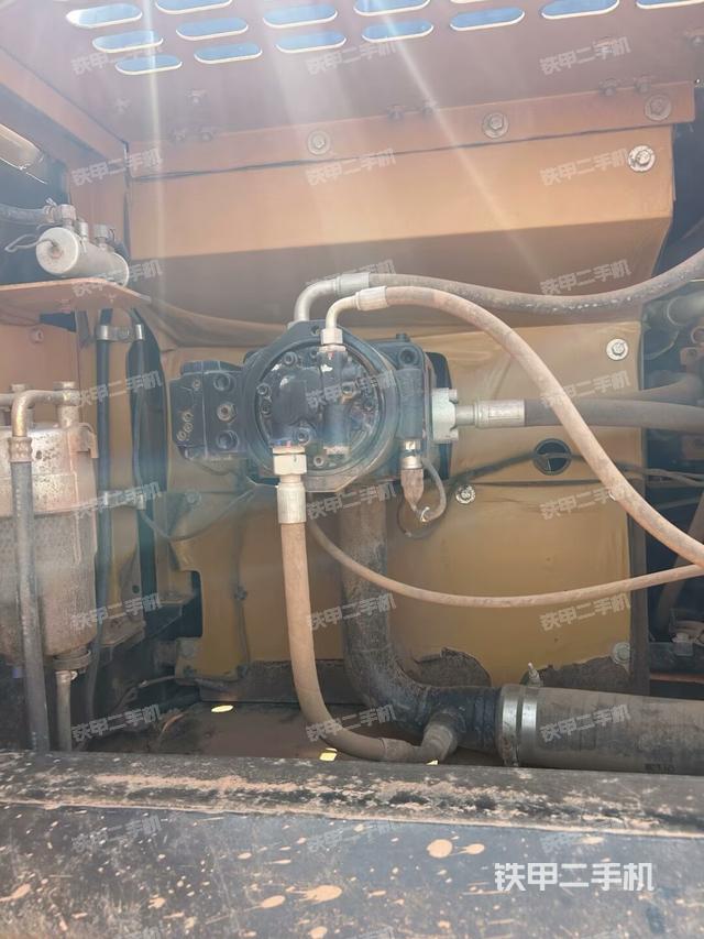 液壓泵室（大件艙室）