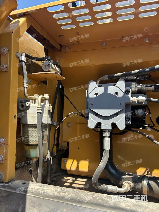 液压泵斜45 左(大件舱室) 液压泵斜45 左(大件舱室)