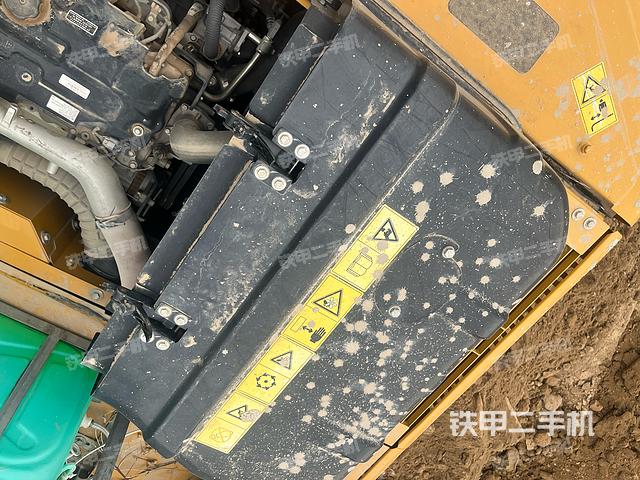 發(fā)動(dòng)機(jī)整體俯視(整機(jī)外觀(guān)) 發(fā)動(dòng)機(jī)整體俯視(整機(jī)外觀(guān))