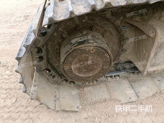 右驱动轮(行走机构) 右驱动轮(行走机构)