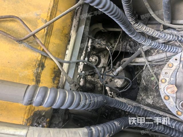 中央回轉(zhuǎn)接頭特寫(上車部件) 中央回轉(zhuǎn)接頭特寫(上車部件)