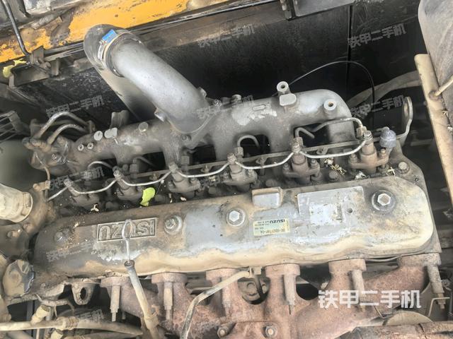 氣門室蓋螺絲特寫(上車部件) 氣門室蓋螺絲特寫(上車部件)