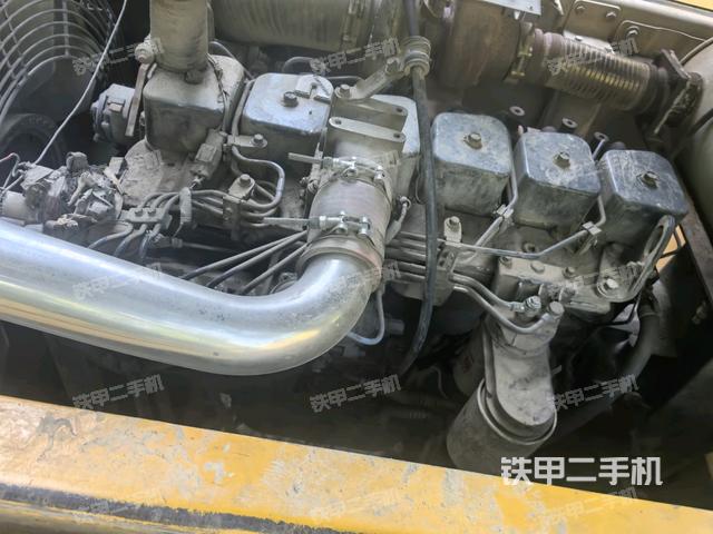 氣門室蓋螺絲特寫(上車部件) 氣門室蓋螺絲特寫(上車部件)