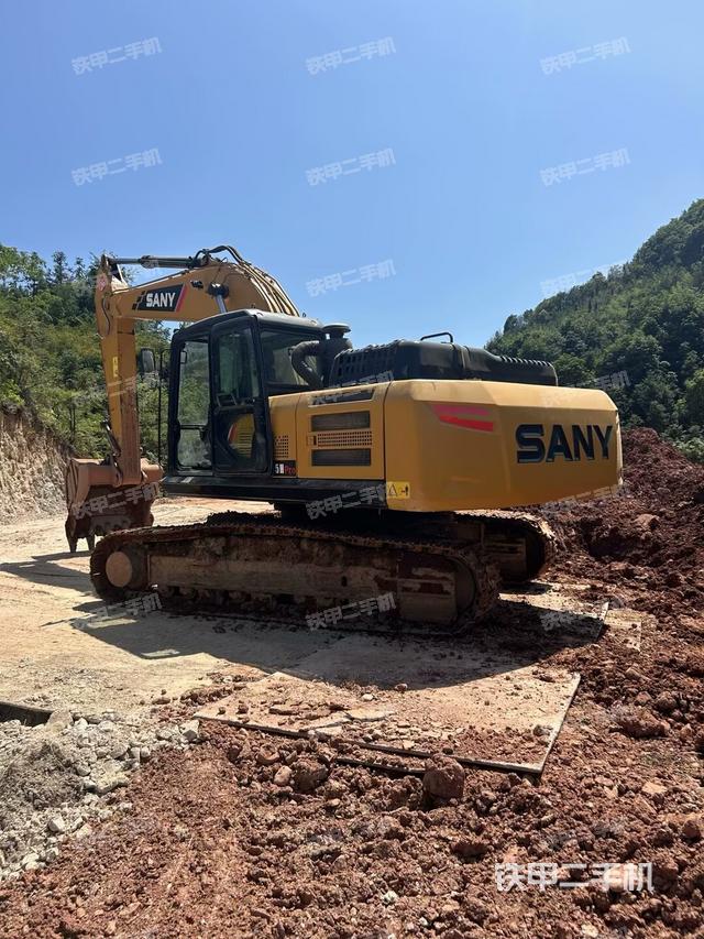 右后45(整机外观) 右后45(整机外观)