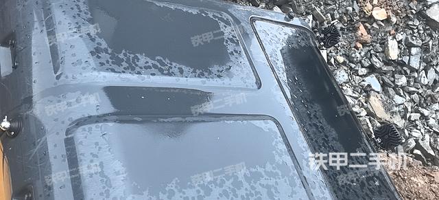 驾驶室顶部（整机外观）