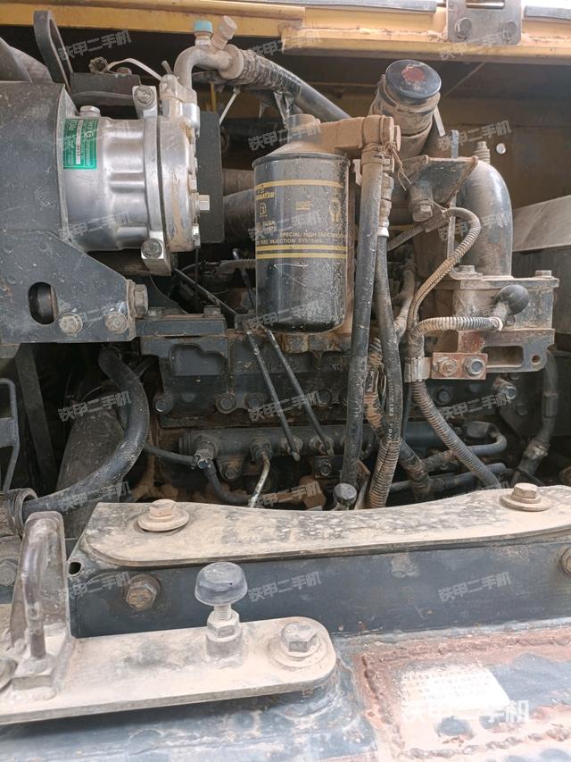 发动机室(上车部件) 发动机室(上车部件)