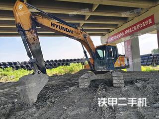 现代R215LVS挖掘机实拍图片