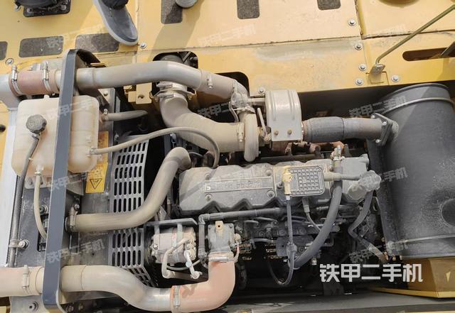 发动机整体俯视(整机外观) 发动机整体俯视(整机外观)