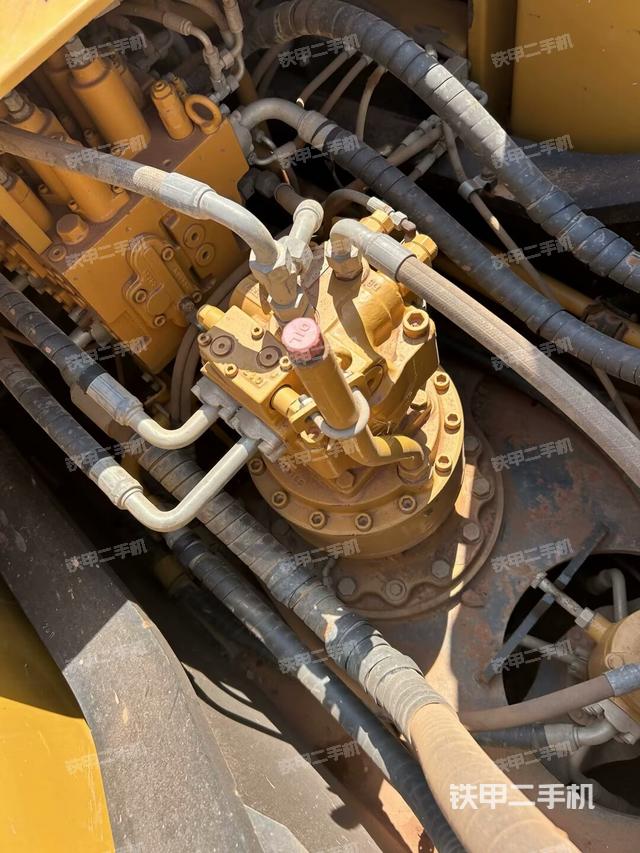 回轉(zhuǎn)馬達（上車部件）