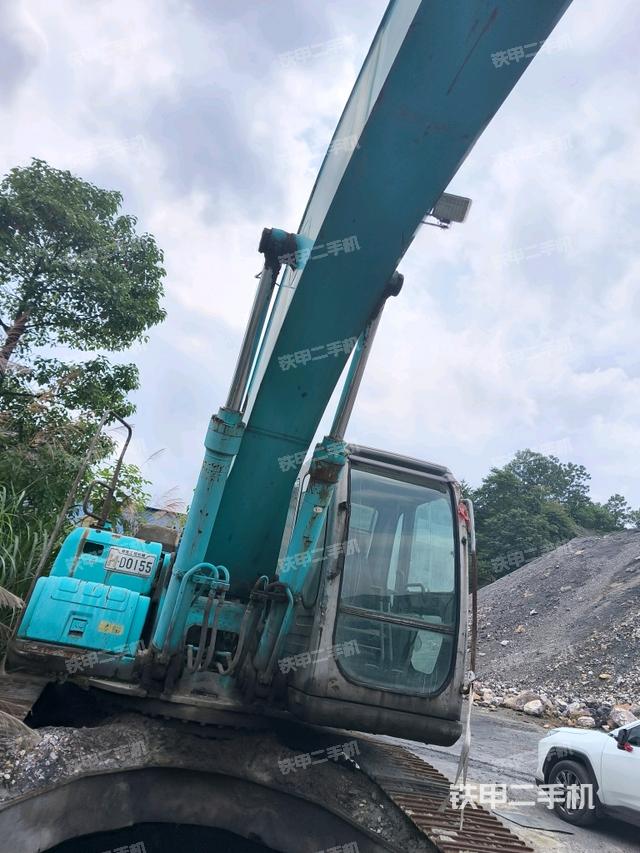 小臂整體左后(工作和回轉裝置) 小臂整體左后(工作和回轉裝置)