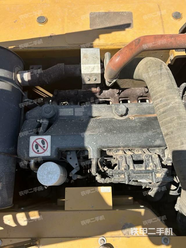 气门室盖螺丝特写(上车部件) 气门室盖螺丝特写(上车部件)