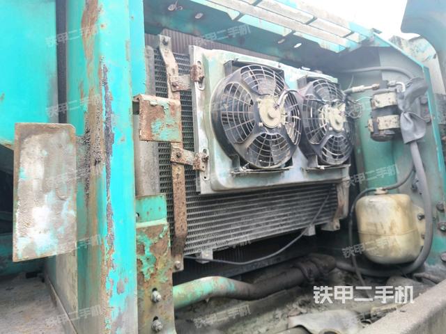 散熱器正面(大件艙室) 散熱器正面(大件艙室)