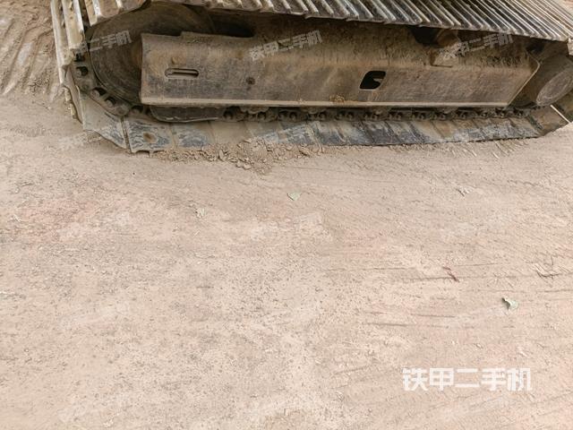 左侧履带整体 (行走机构) 左侧履带整体 (行走机构)