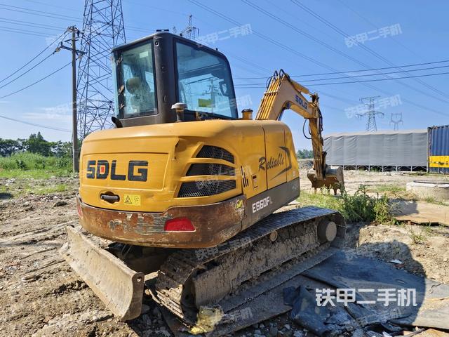 整機(jī)右后45°(整機(jī)外觀) 整機(jī)右后45°(整機(jī)外觀)
