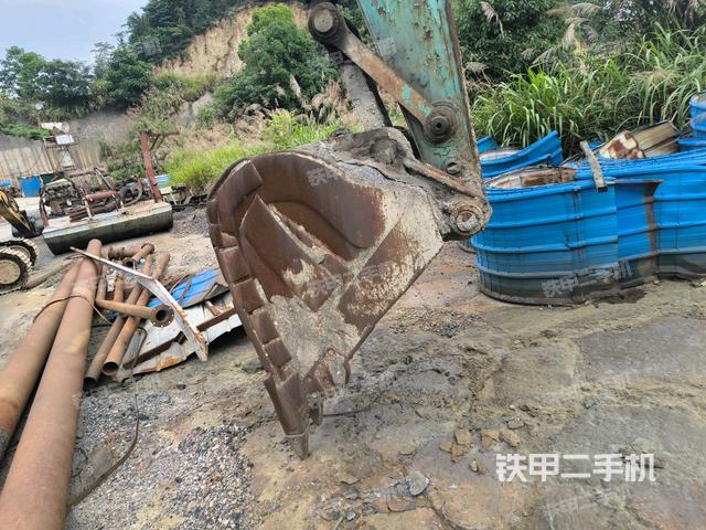 大臂油缸整體?豎拍(工作和回轉裝置) 大臂油缸整體?豎拍(工作和回轉裝置)