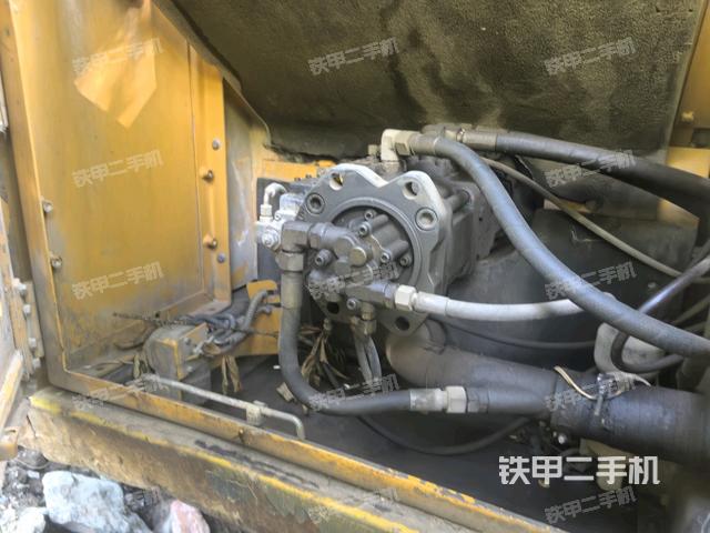 液壓泵斜45?左(大件艙室) 液壓泵斜45?左(大件艙室)