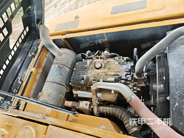 發(fā)動機室(上車部件) 發(fā)動機室(上車部件)