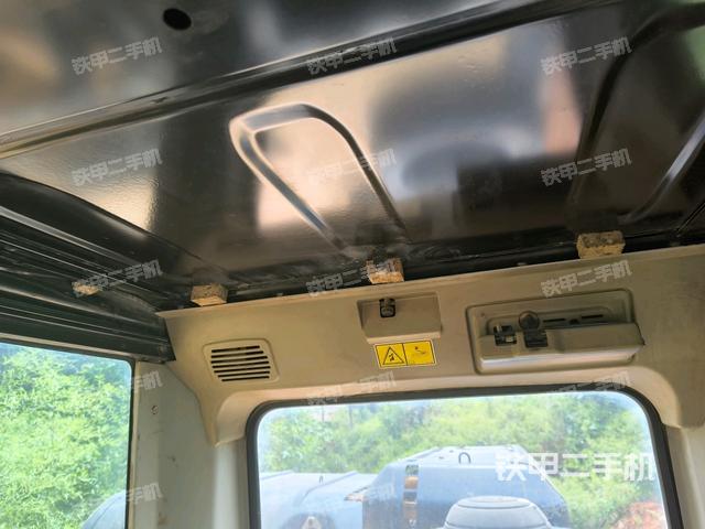 駕駛室左后45度(駕駛室部分) 駕駛室左后45度(駕駛室部分)