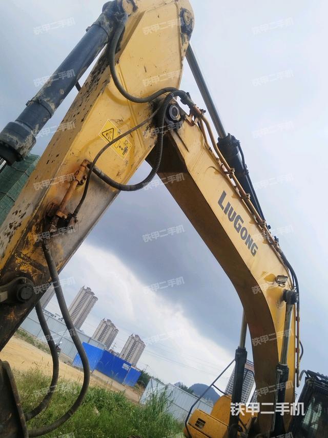 大臂整體?右側(cè)(工作和回轉(zhuǎn)裝置) 大臂整體?右側(cè)(工作和回轉(zhuǎn)裝置)