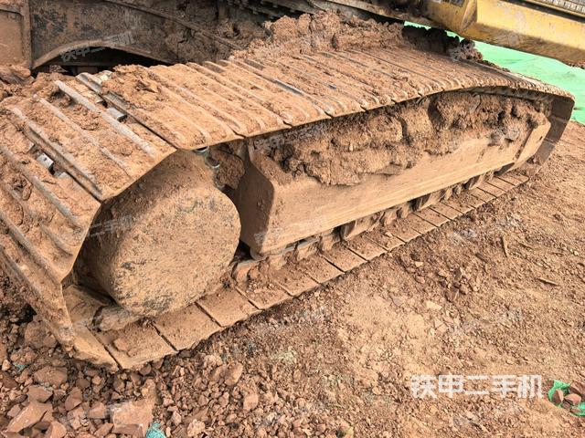 左側(cè)履帶整體?(行走機(jī)構(gòu)) 左側(cè)履帶整體?(行走機(jī)構(gòu))