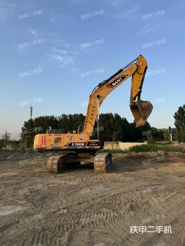 整机右后45°(整机外观) 整机右后45°(整机外观)