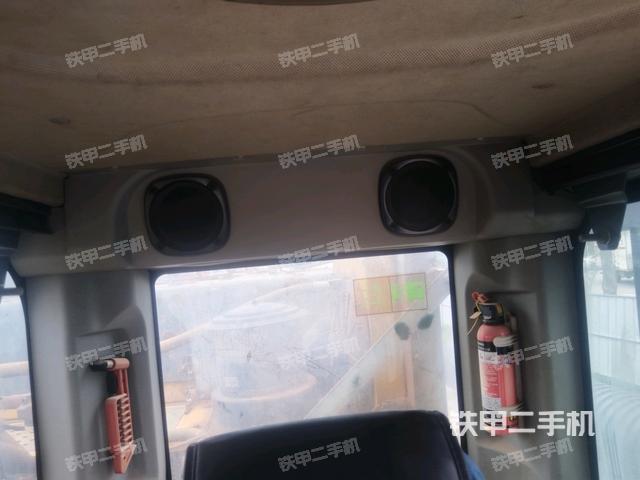 右側(cè)玻璃角標(駕駛室部分) 右側(cè)玻璃角標(駕駛室部分)