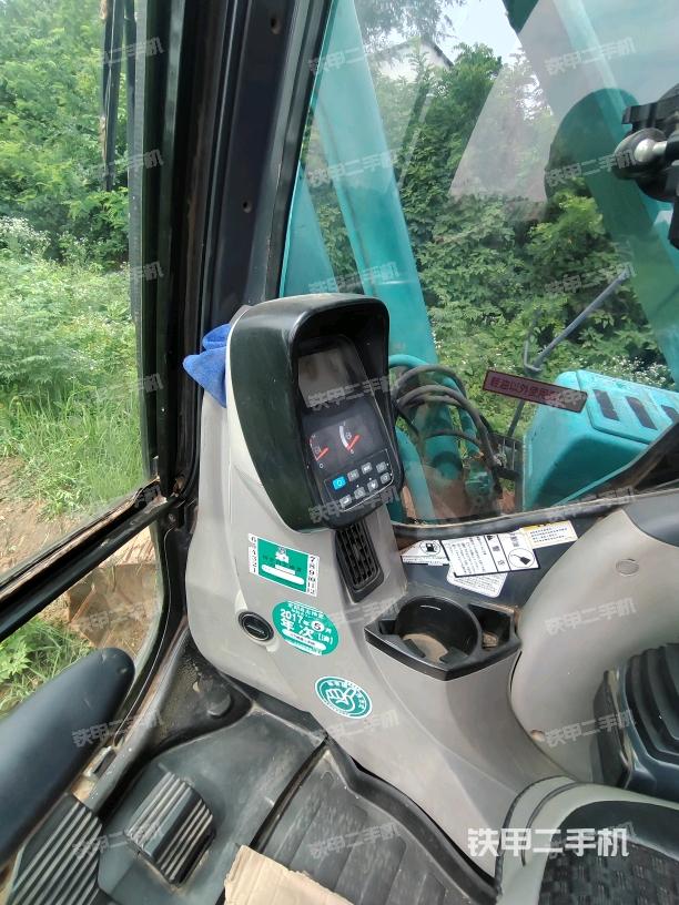 后窗玻璃角标(驾驶室部分) 后窗玻璃角标(驾驶室部分)