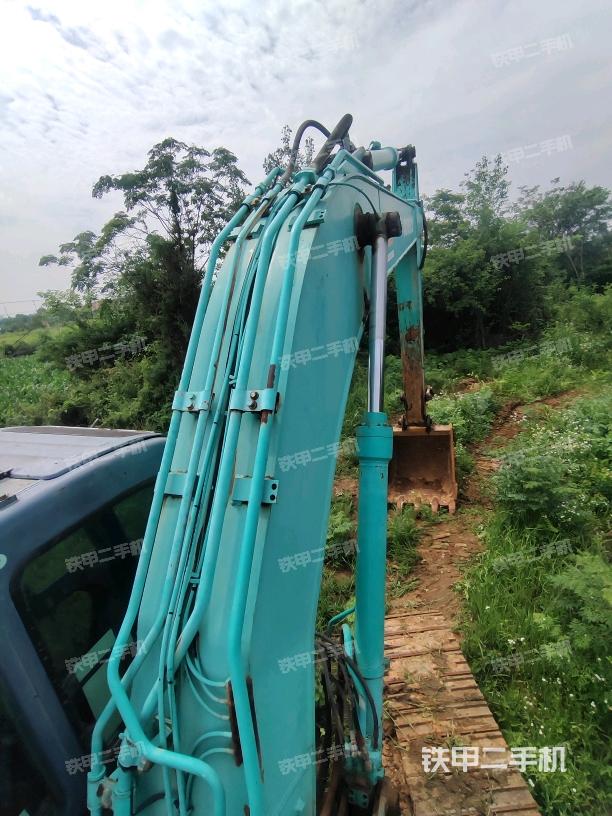 大臂背部俯视(工作和回转装置) 大臂背部俯视(工作和回转装置)