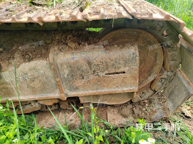 左导向轮(行走机构) 左导向轮(行走机构)