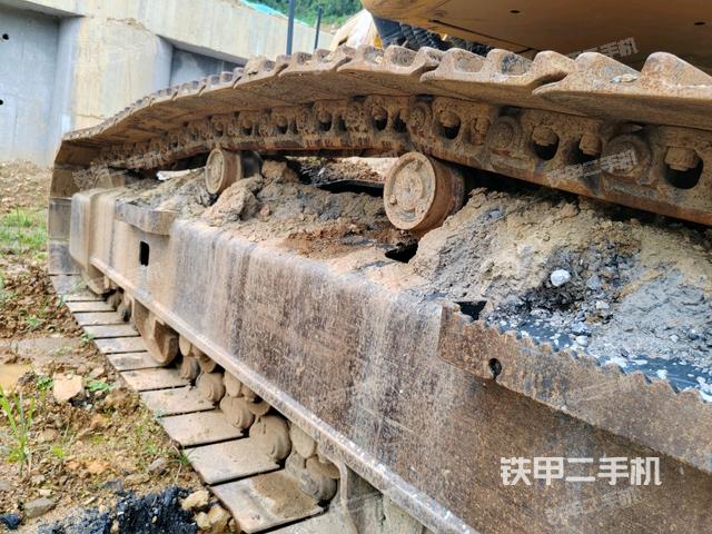 右驅(qū)動輪(行走機(jī)構(gòu)) 右驅(qū)動輪(行走機(jī)構(gòu))