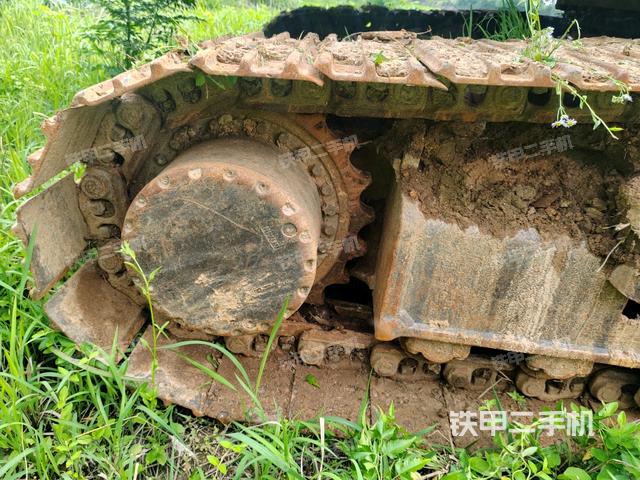 右导向轮(行走机构) 右导向轮(行走机构)