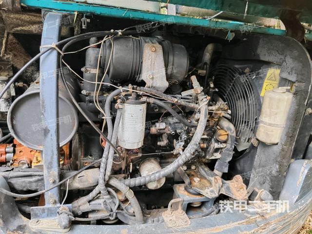 發(fā)動(dòng)機(jī)室(上車部件) 發(fā)動(dòng)機(jī)室(上車部件)