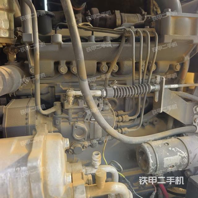 發(fā)動機整體俯視(整機外觀) 發(fā)動機整體俯視(整機外觀)