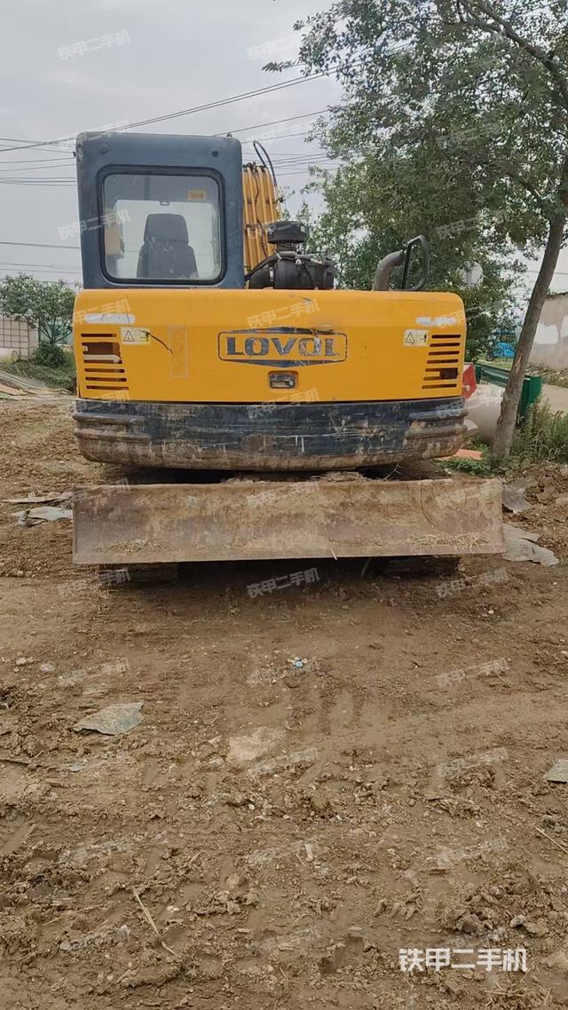 驾驶室顶部（整机外观）