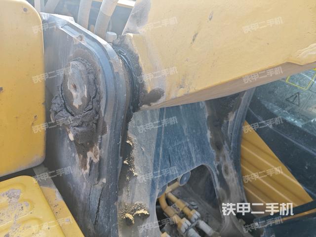 大臂根部?斜視(工作和回轉(zhuǎn)裝置) 大臂根部?斜視(工作和回轉(zhuǎn)裝置)