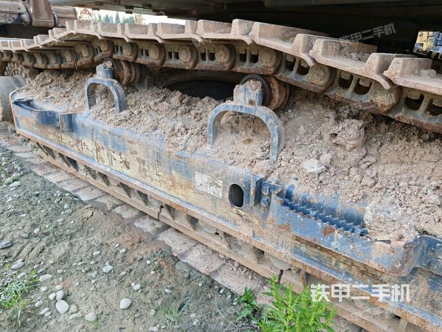 右侧行走马达盖板(行走机构) 右侧行走马达盖板(行走机构)