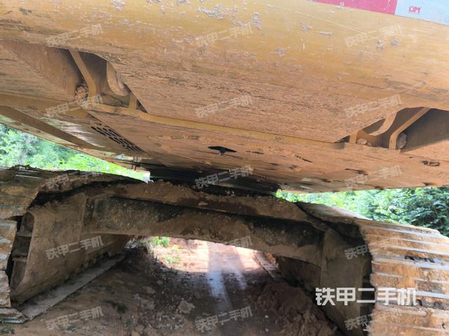 大臂根部?斜視(工作和回轉(zhuǎn)裝置) 大臂根部?斜視(工作和回轉(zhuǎn)裝置)