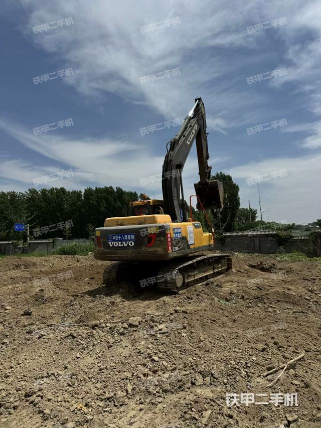 整機(jī)右后45°(整機(jī)外觀) 整機(jī)右后45°(整機(jī)外觀)