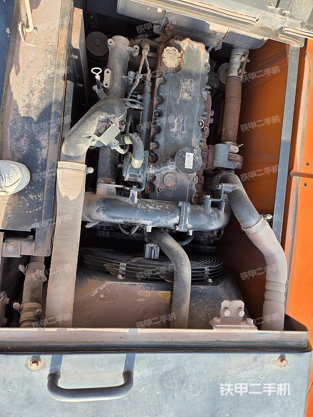 发动机整体俯视(整机外观) 发动机整体俯视(整机外观)