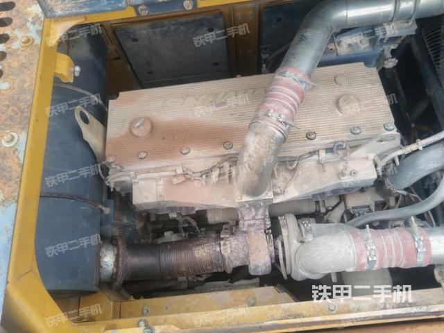 氣門室蓋螺絲特寫(上車部件) 氣門室蓋螺絲特寫(上車部件)