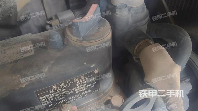 久保田U-20-3挖掘机的设备实拍-第9张实拍照片