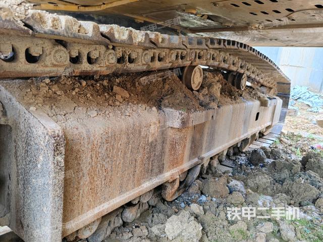 左側(cè)行走馬達(dá)蓋板(行走機(jī)構(gòu)) 左側(cè)行走馬達(dá)蓋板(行走機(jī)構(gòu))