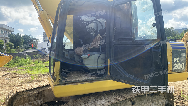 驾驶室整体（整机外观）