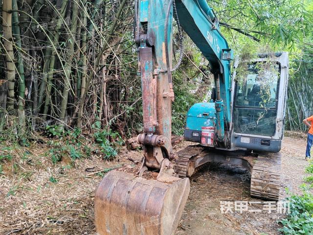 右后45(整機(jī)外觀) 右后45(整機(jī)外觀)