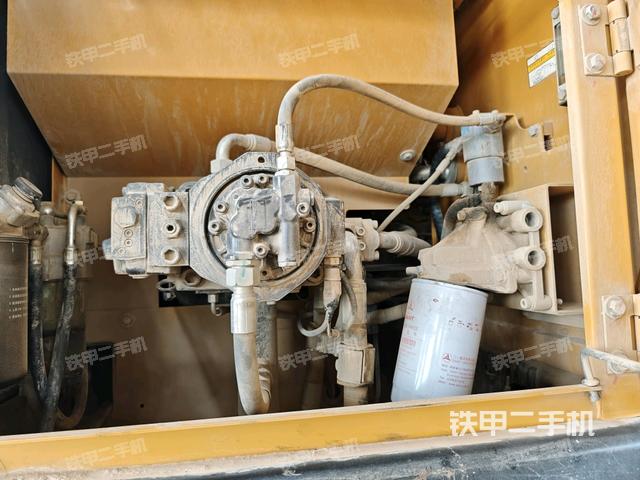 液壓泵斜45?左(大件艙室) 液壓泵斜45?左(大件艙室)