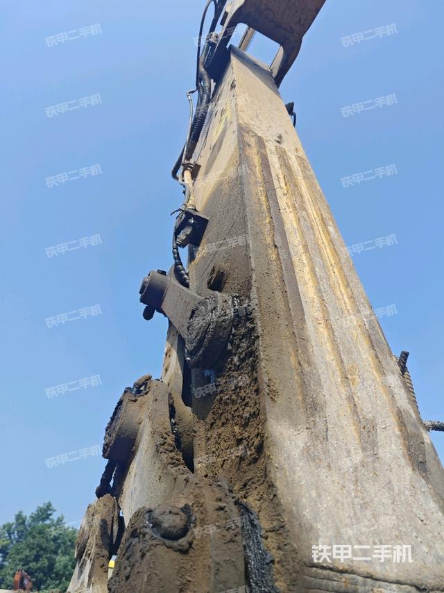 小臂整體左后(工作和回轉(zhuǎn)裝置) 小臂整體左后(工作和回轉(zhuǎn)裝置)