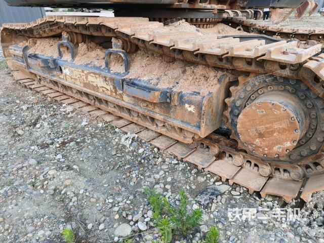左侧履带整体 (行走机构) 左侧履带整体 (行走机构)